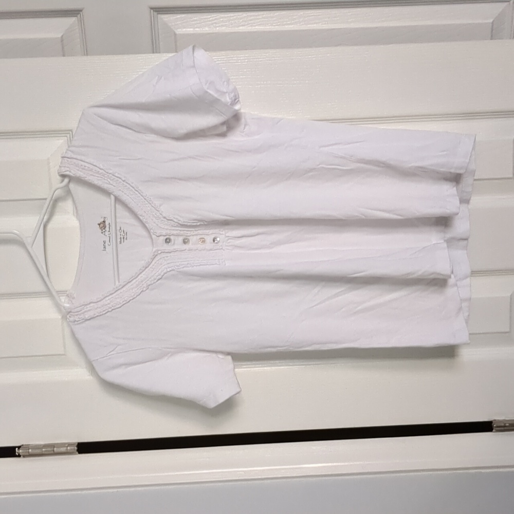 White t shirt
